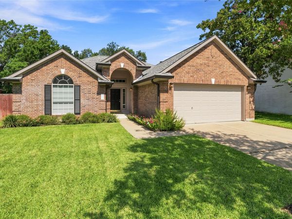 2307 Loquat LN, Round Rock, TX 78664