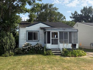 1746 E Goulson Avenue, Hazel Park, Mi 48030