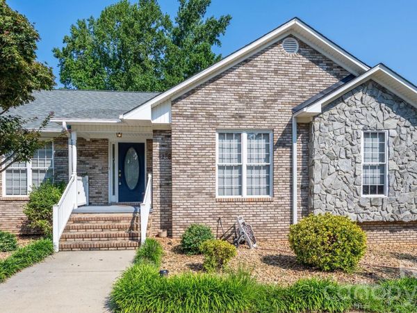 4288 Harbor Lane, Sherrills Ford, NC 28673