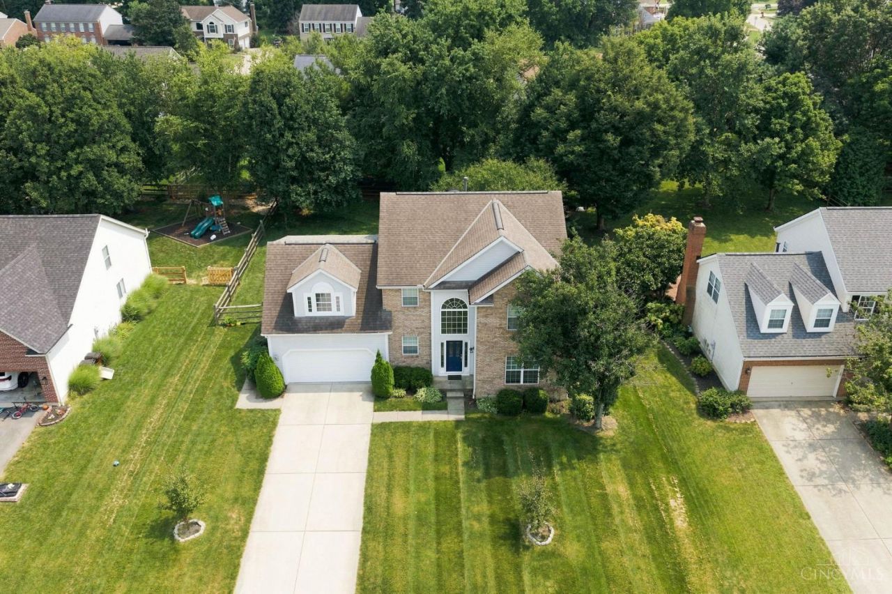 920 Paul Vista Drive, Miami Twp, OH 45140 Main Photo
