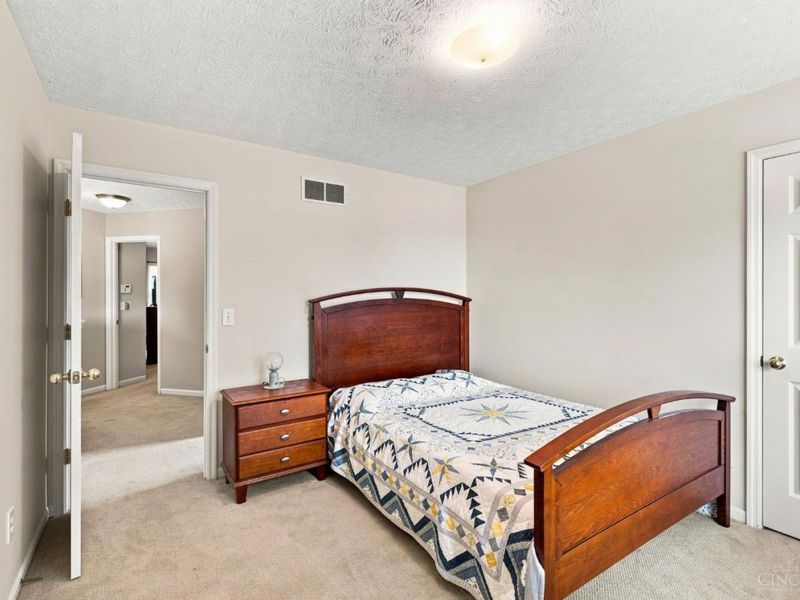 920 Paul Vista Drive, Miami Twp, OH 45140 Photo 27
