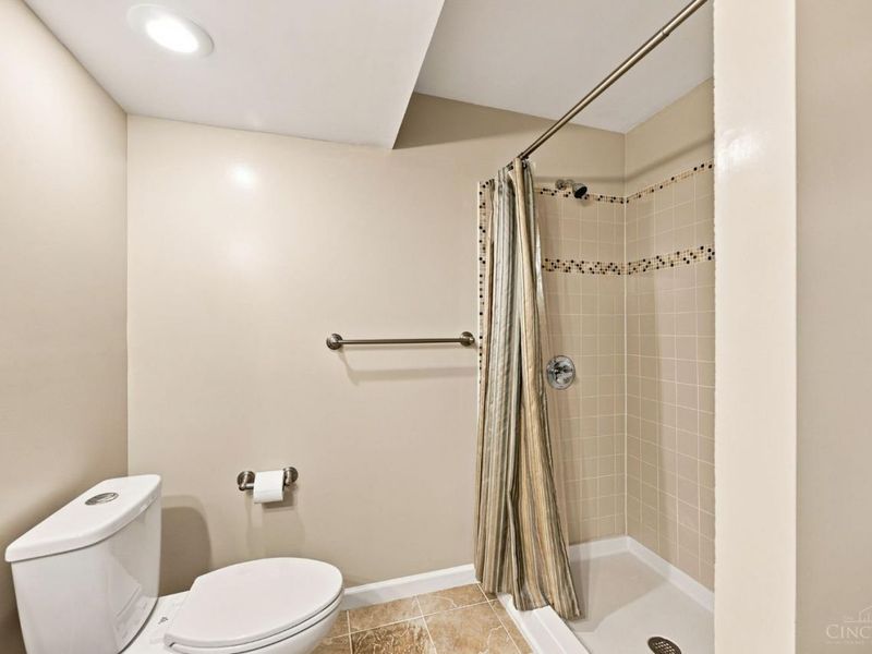 920 Paul Vista Drive, Miami Twp, OH 45140 Photo 41
