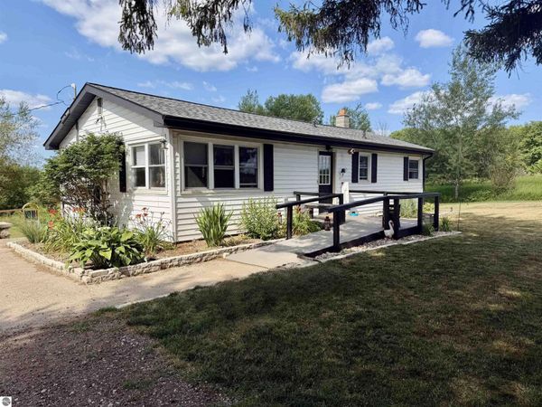 18994 Two Mile Road W, Hersey, MI 49639