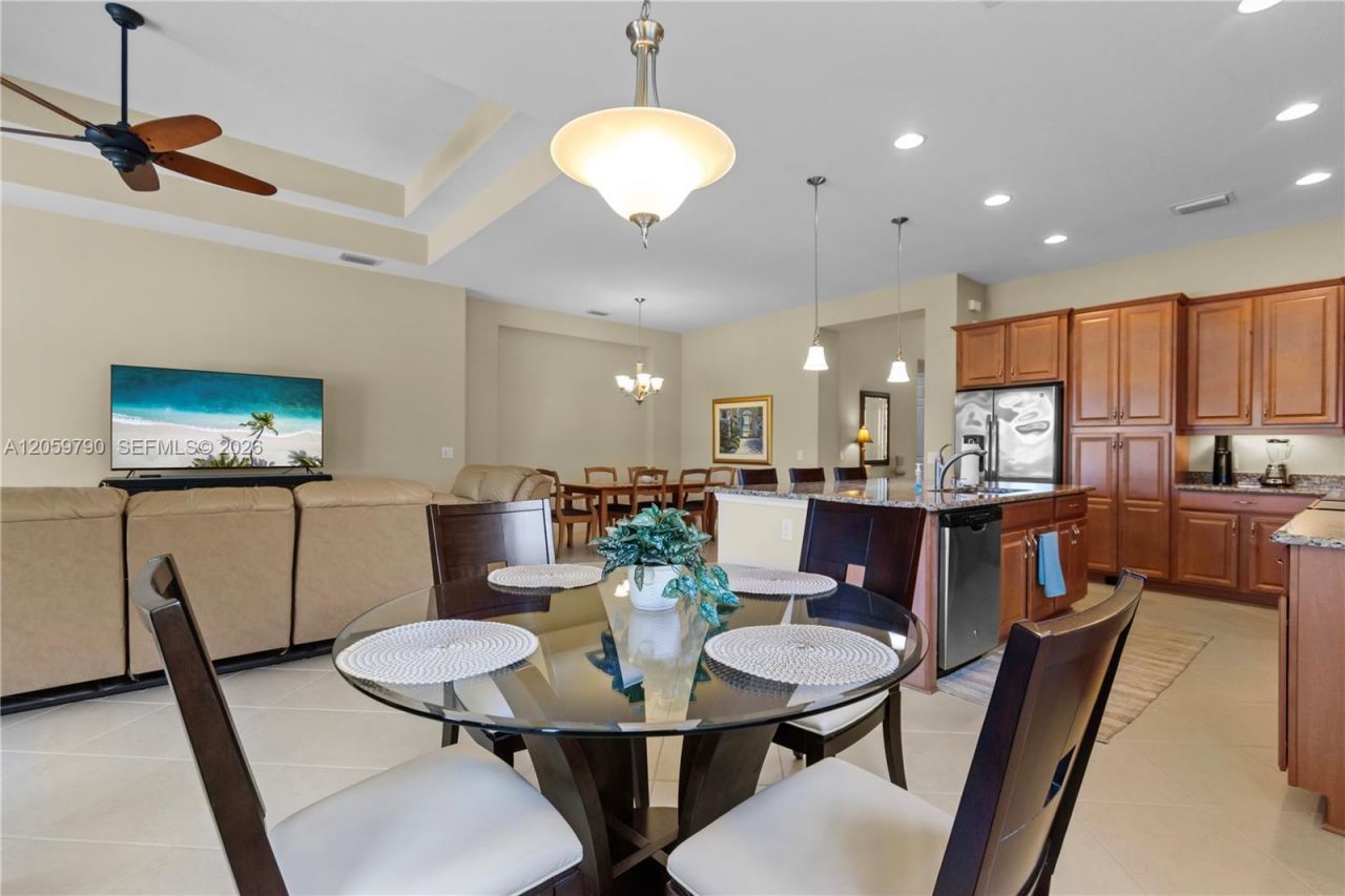 9292 Isla Bella Cir , Bonita Springs, FL 34135 Photo