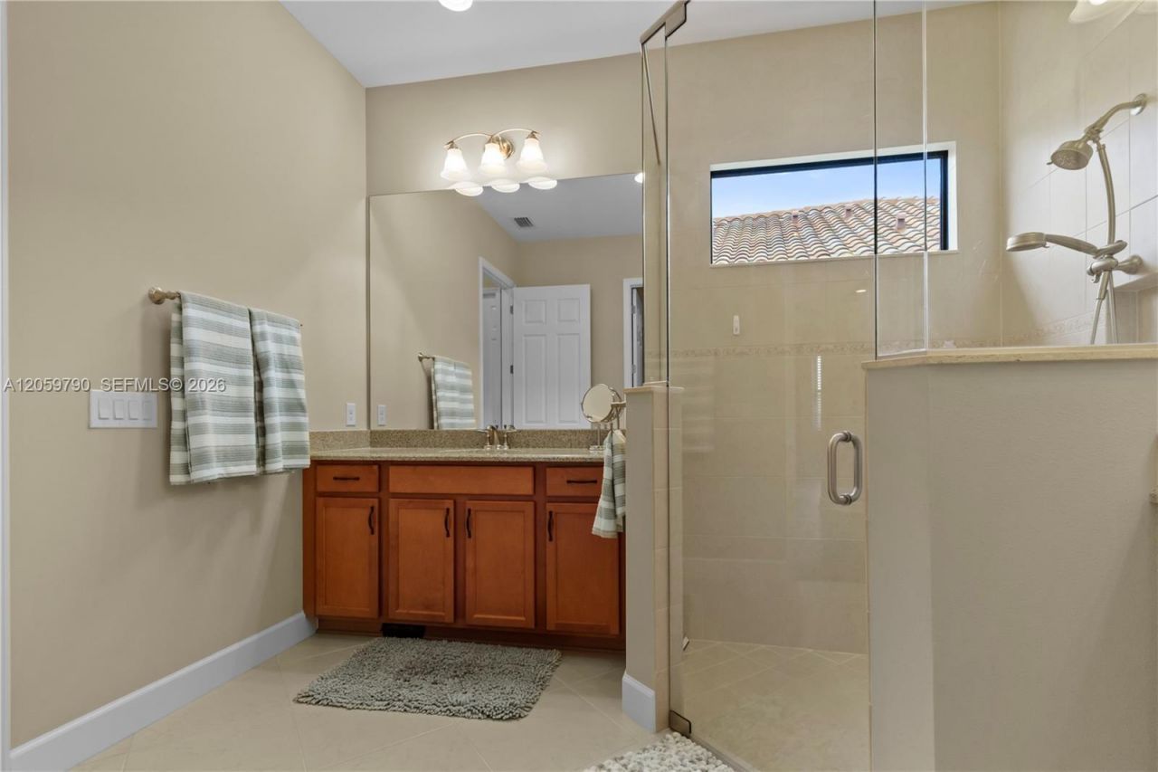 9292 Isla Bella Cir , Bonita Springs, FL 34135 Photo
