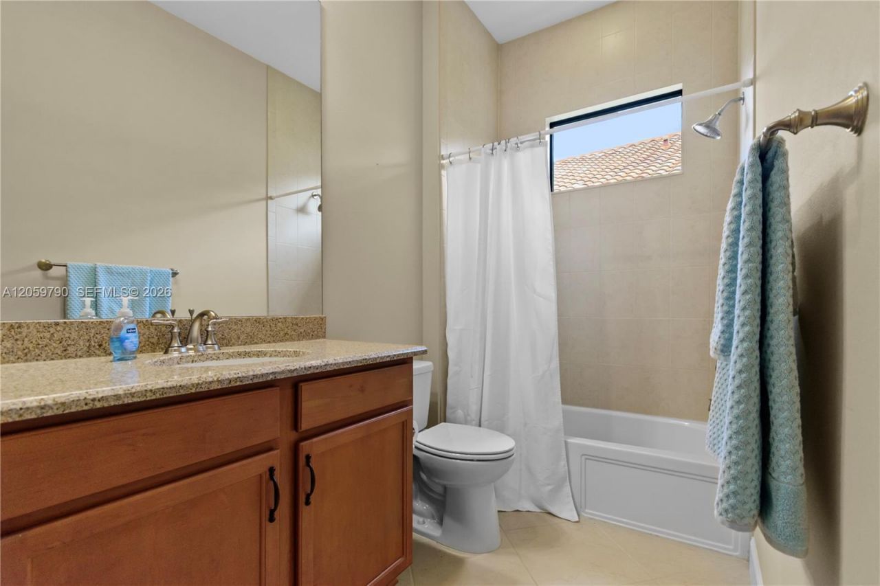 9292 Isla Bella Cir , Bonita Springs, FL 34135 Photo