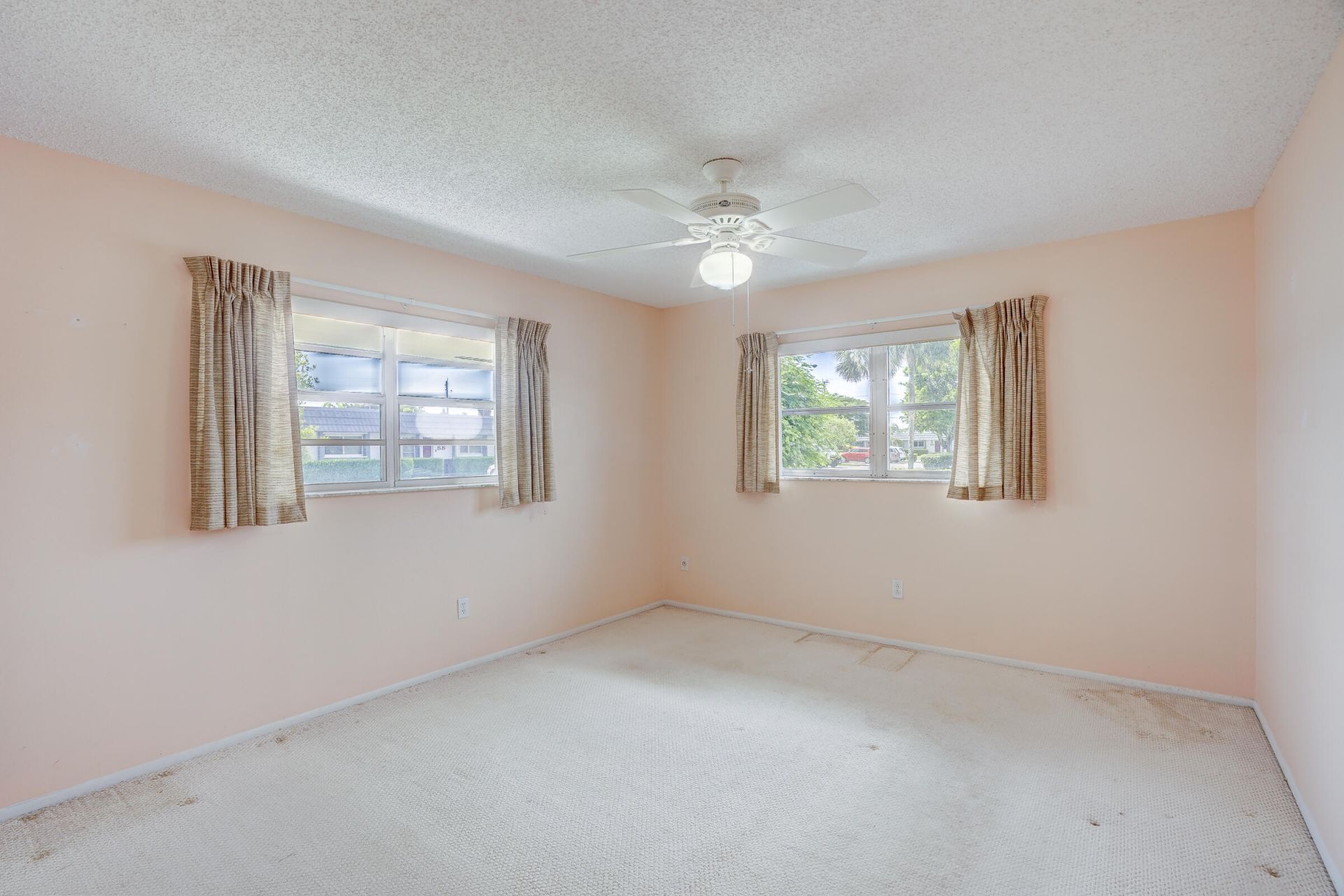 2886 E Fernley Drive E, Unit 51, West Palm Beach, FL 33415 Photo