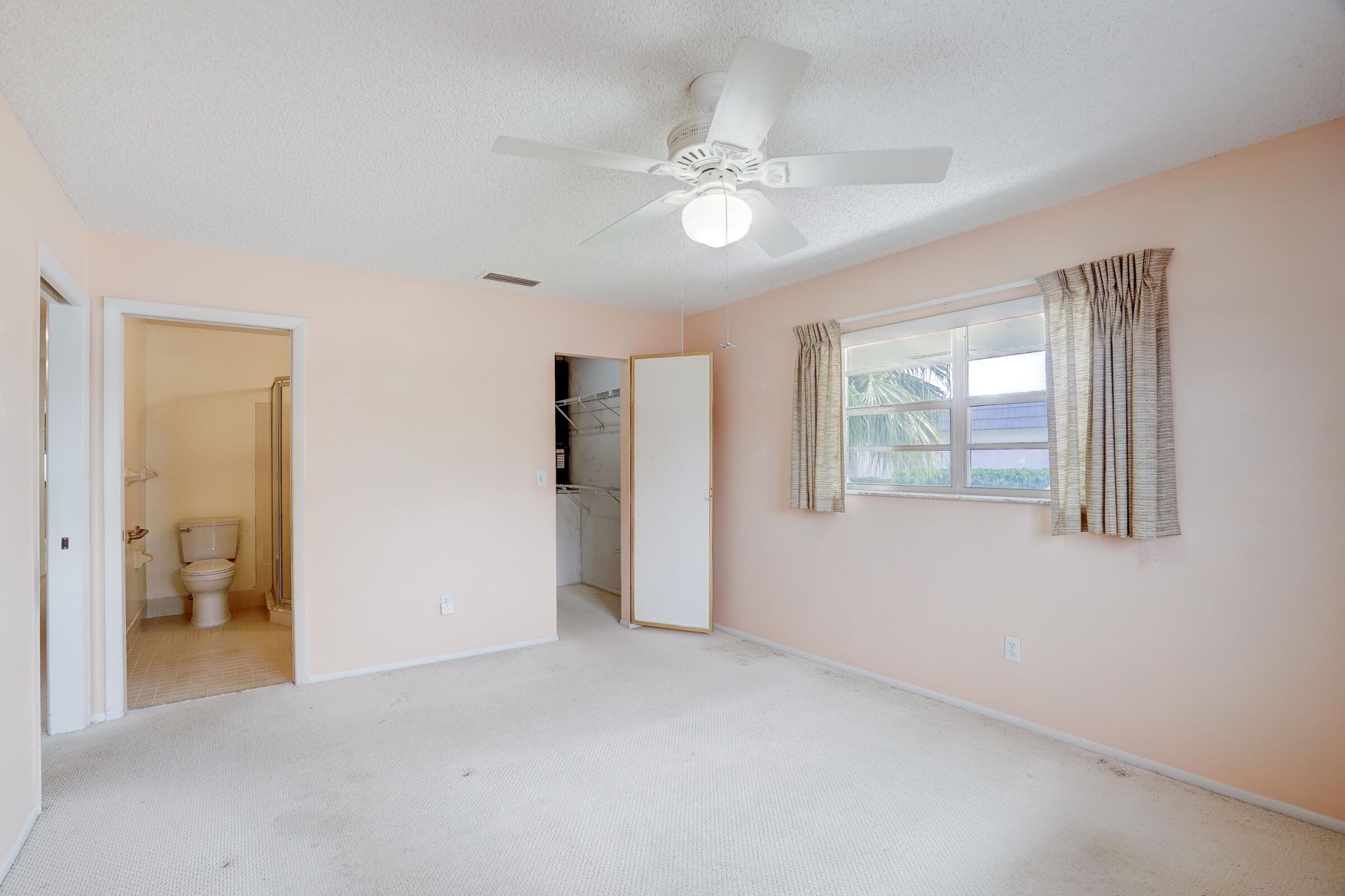 2886 E Fernley Drive E, Unit 51, West Palm Beach, FL 33415 Photo