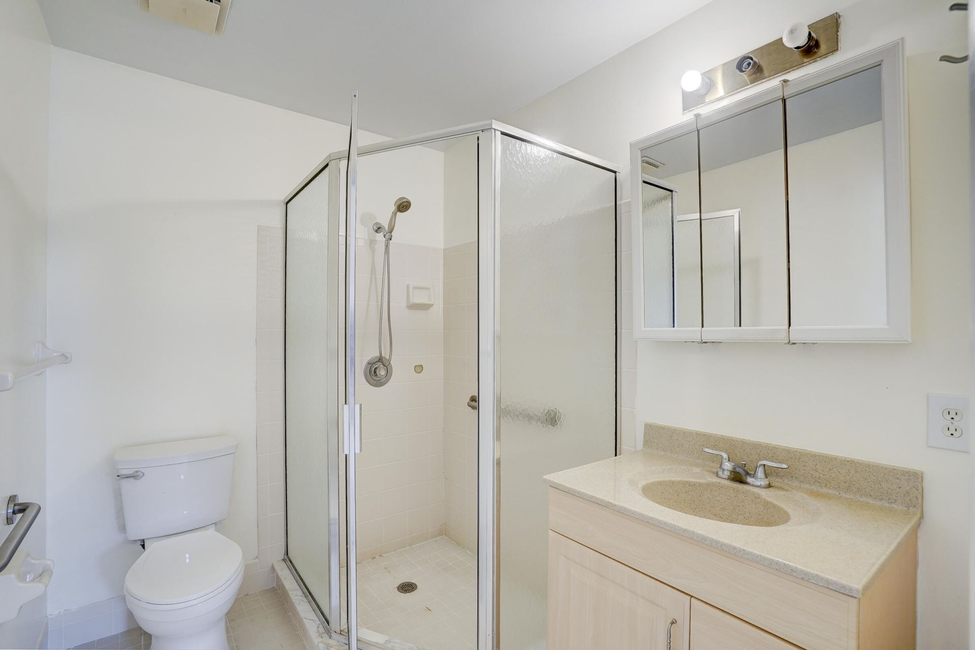 2886 E Fernley Drive E, Unit 51, West Palm Beach, FL 33415 Photo