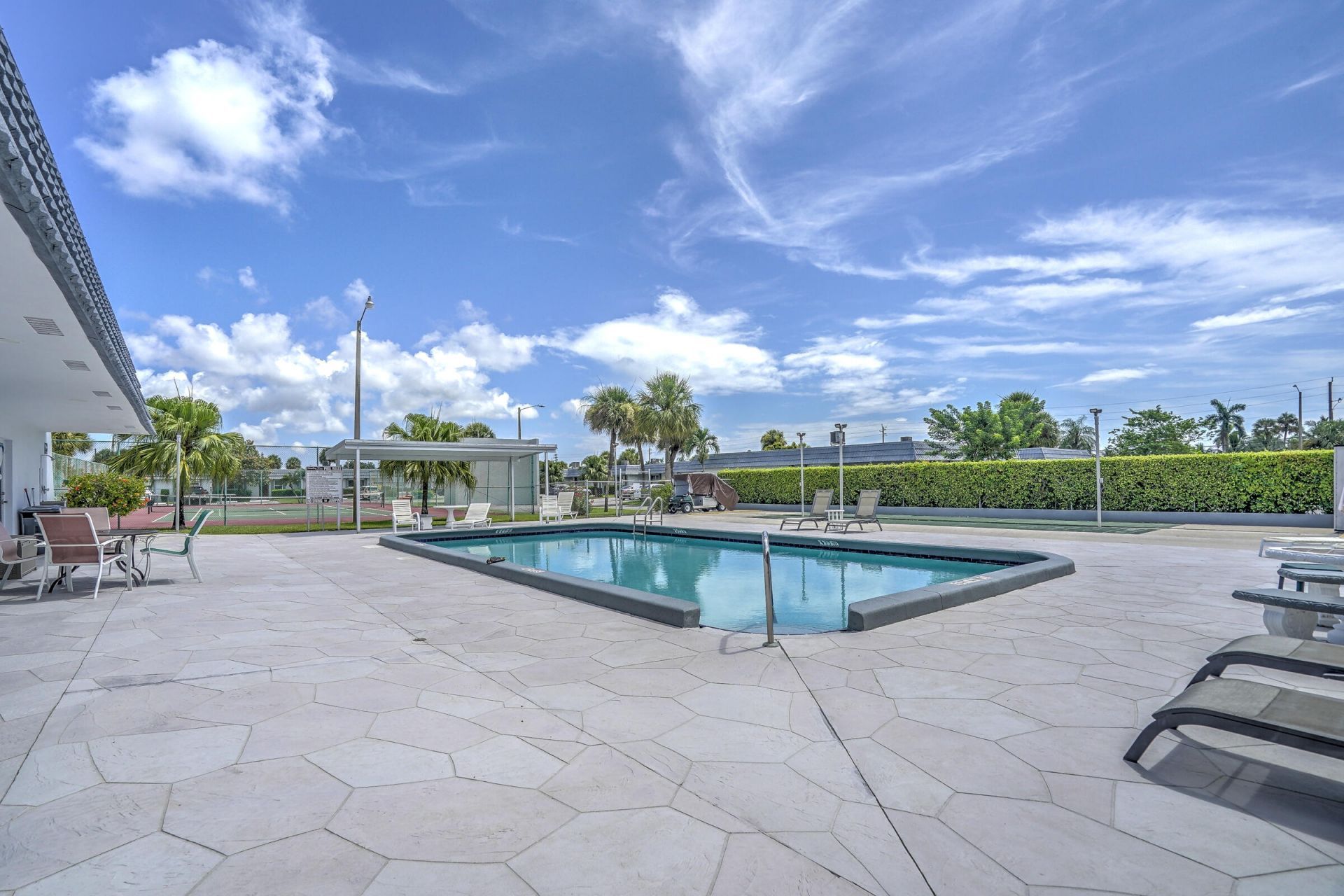 2886 E Fernley Drive E, Unit 51, West Palm Beach, FL 33415 Photo
