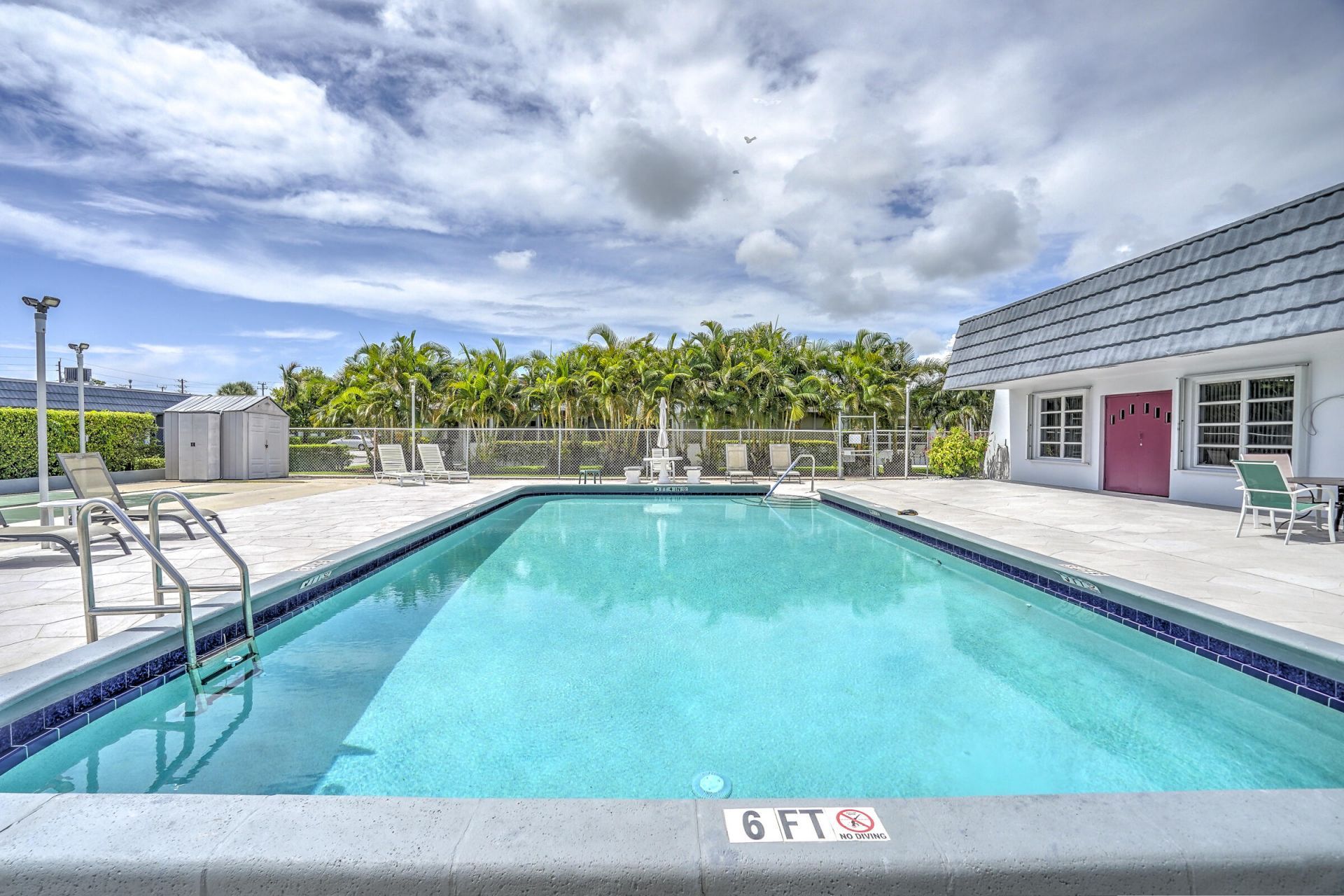 2886 E Fernley Drive E, Unit 51, West Palm Beach, FL 33415 Photo