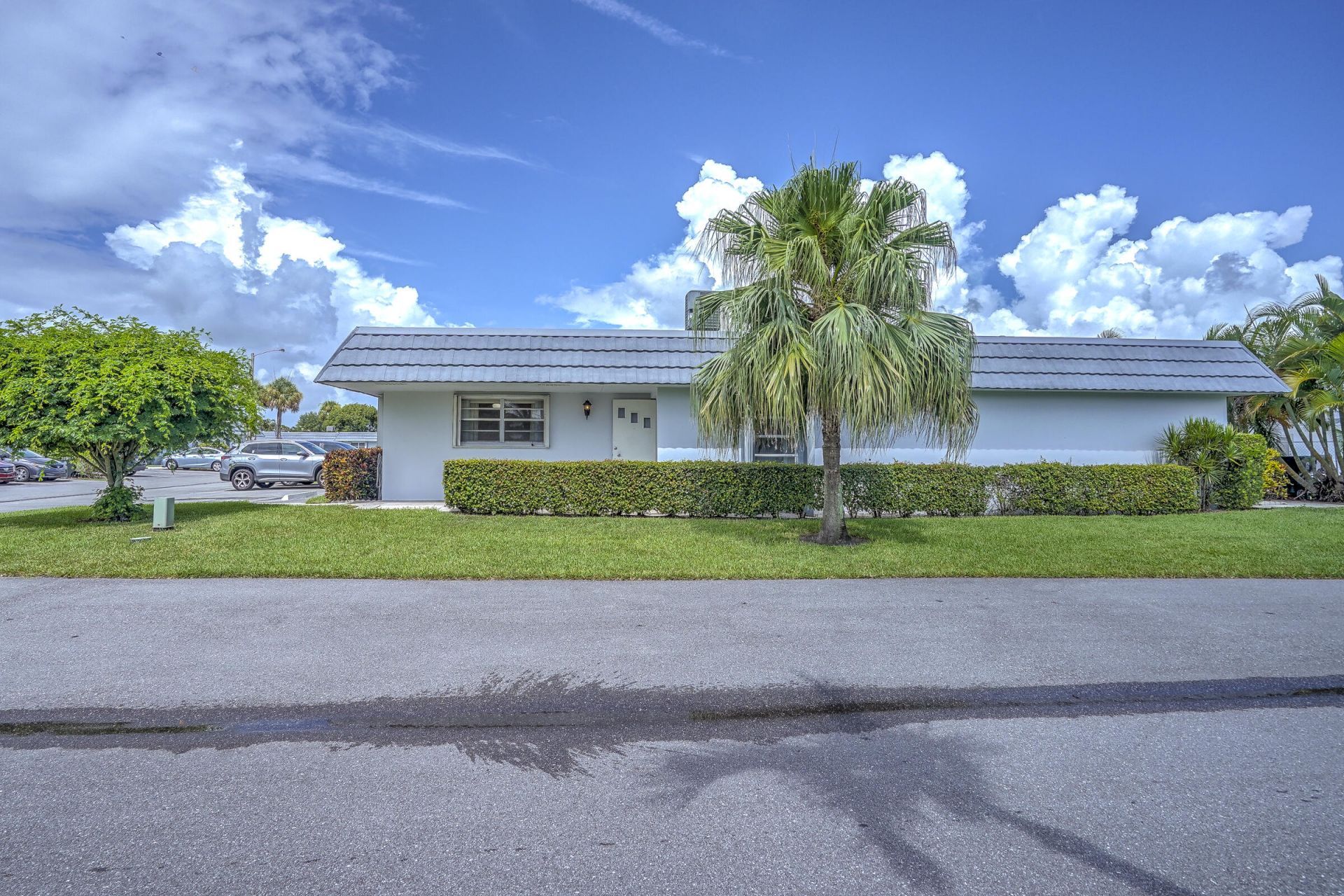 2886 E Fernley Drive E, Unit 51, West Palm Beach, FL 33415 Photo