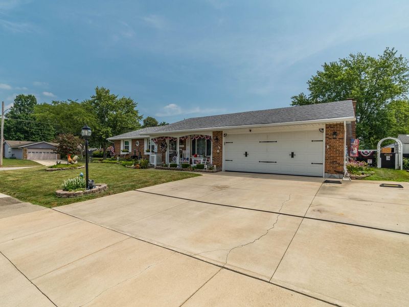 2442 Aldrin Drive, Sidney, OH 45365 Photo 2