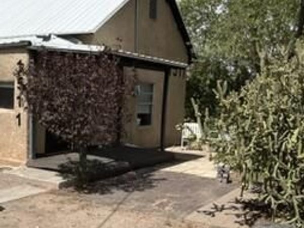 1511 Blake Road SW, Albuquerque, NM 87105