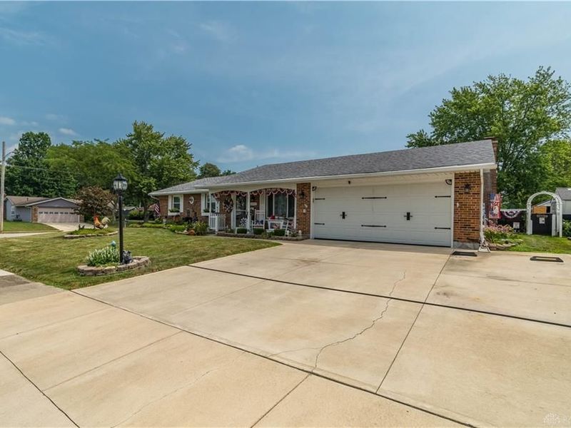 2442 Aldrin Drive, Sidney, OH 45365 Photo 2