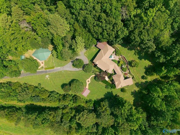 712 Upper Hurricane Road, New Market, AL 35761