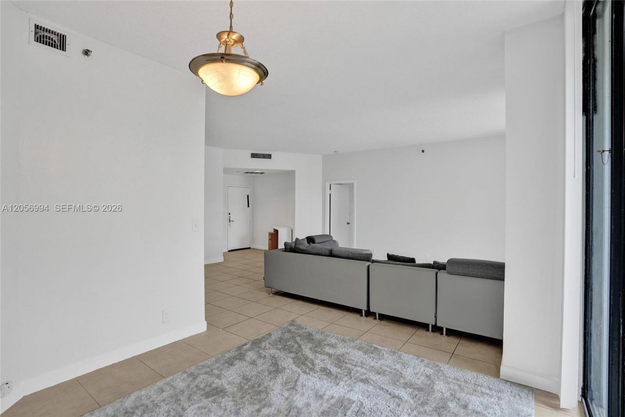 3300 NE 192nd St , Unit 118, Aventura, FL 33180 Photo