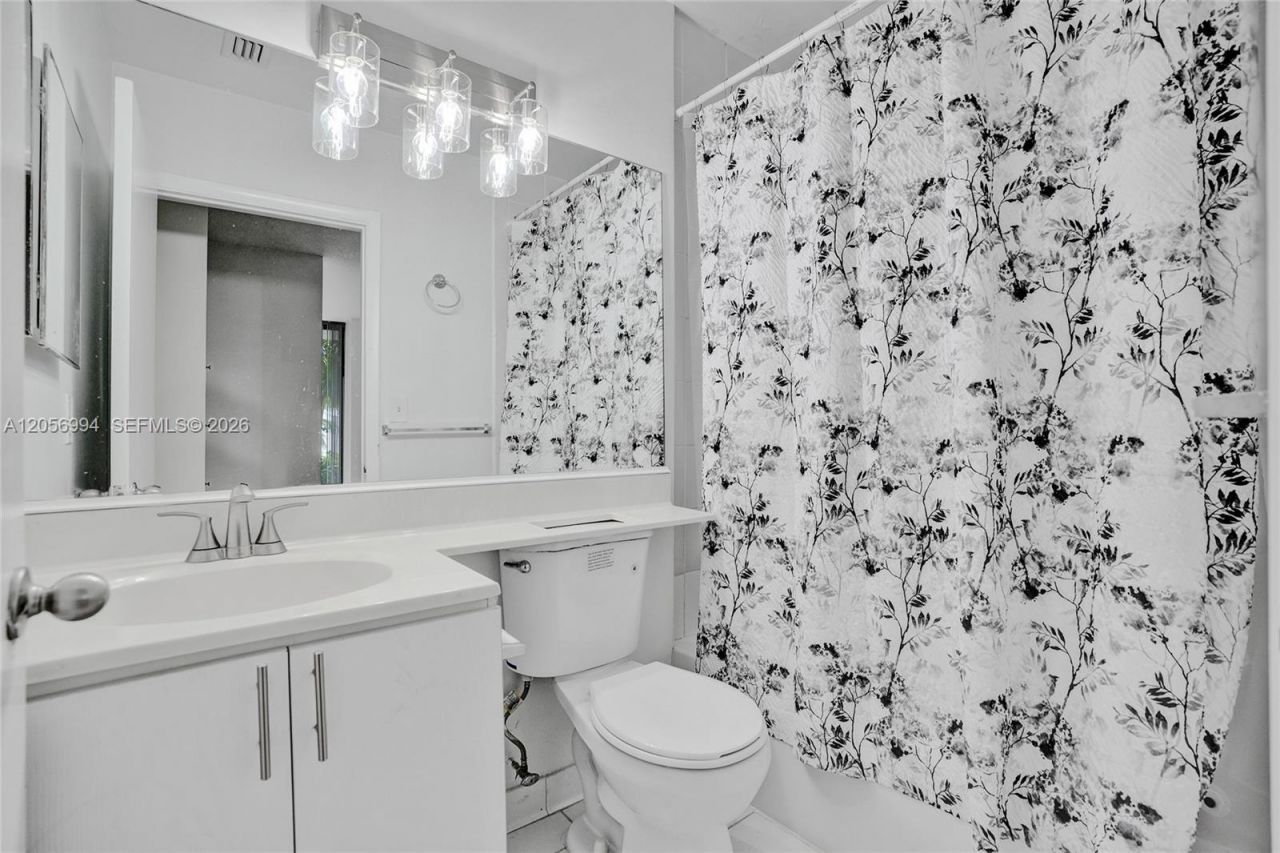 3300 NE 192nd St , Unit 118, Aventura, FL 33180 Photo