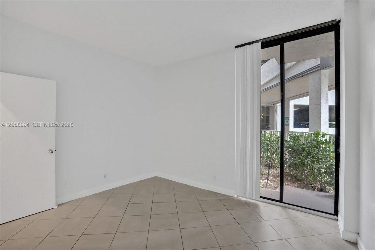 3300 NE 192nd St , Unit 118, Aventura, FL 33180 Photo