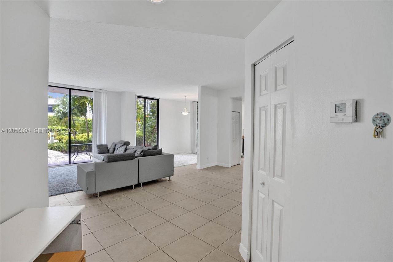 3300 NE 192nd St , Unit 118, Aventura, FL 33180 Photo
