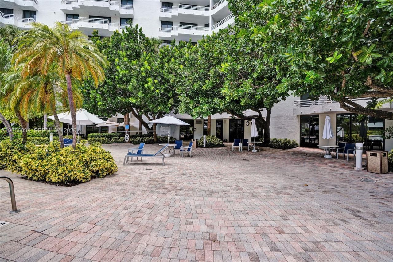 3300 NE 192nd St , Unit 118, Aventura, FL 33180 Photo