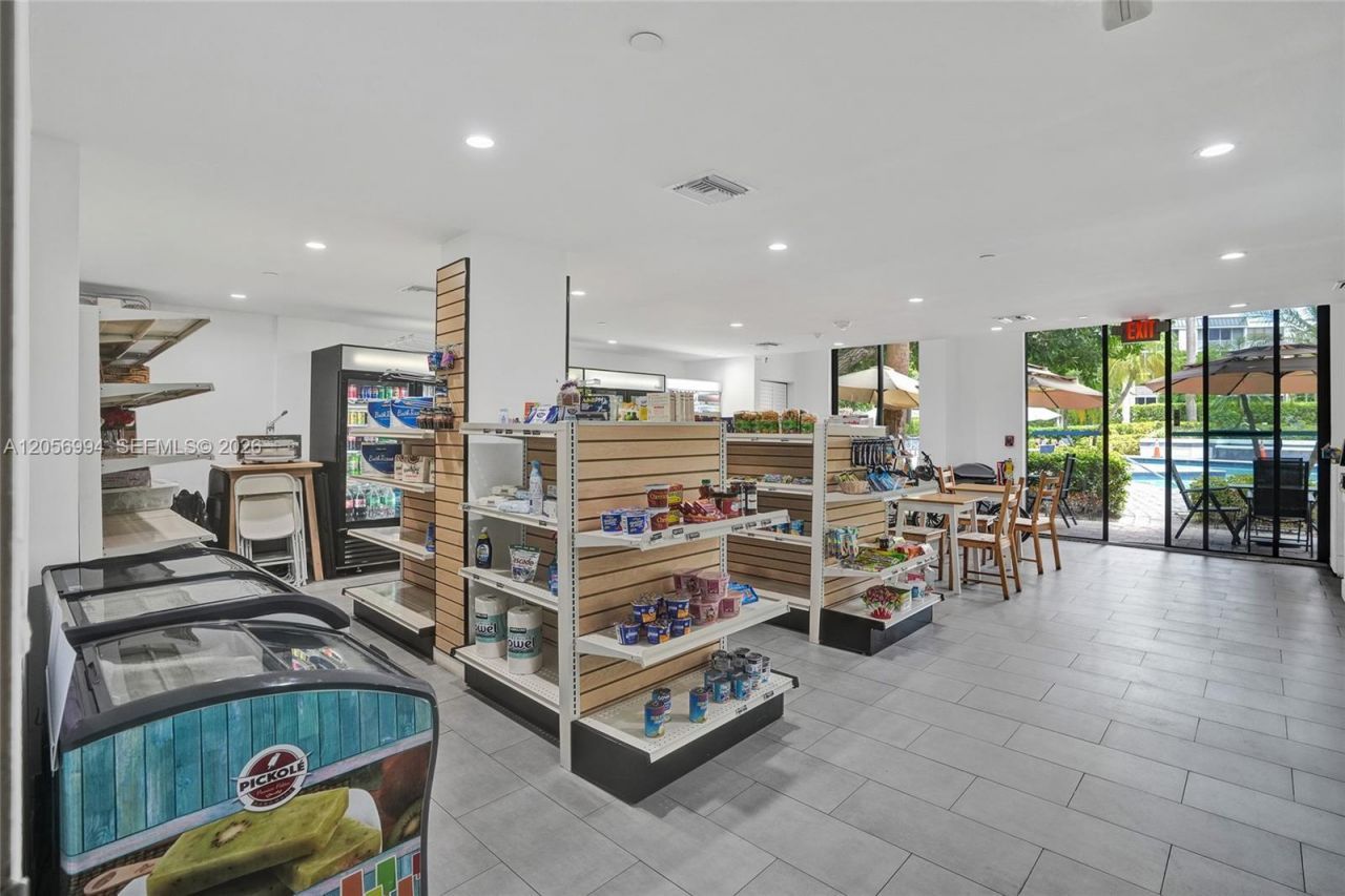3300 NE 192nd St , Unit 118, Aventura, FL 33180 Photo