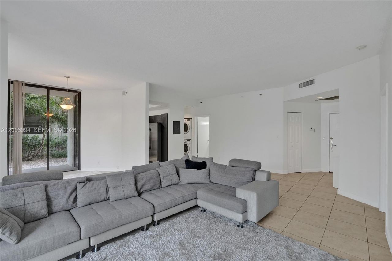 3300 NE 192nd St , Unit 118, Aventura, FL 33180 Photo