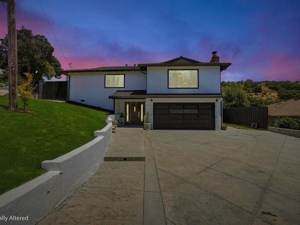 3910 Oak Hill Rd, Oakland, CA 94605