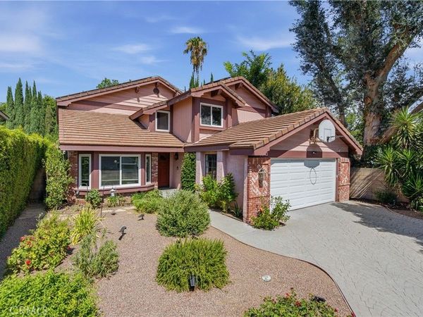 5943 Julian, Tarzana, CA 91356