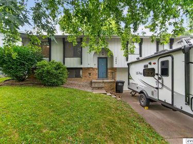 5064 S 106th Avenue, Omaha, NE 68127