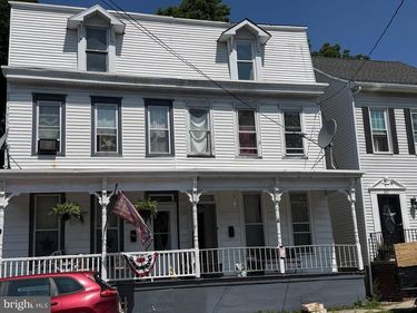 325 W COAL STREET, PORT CARBON, PA 17965