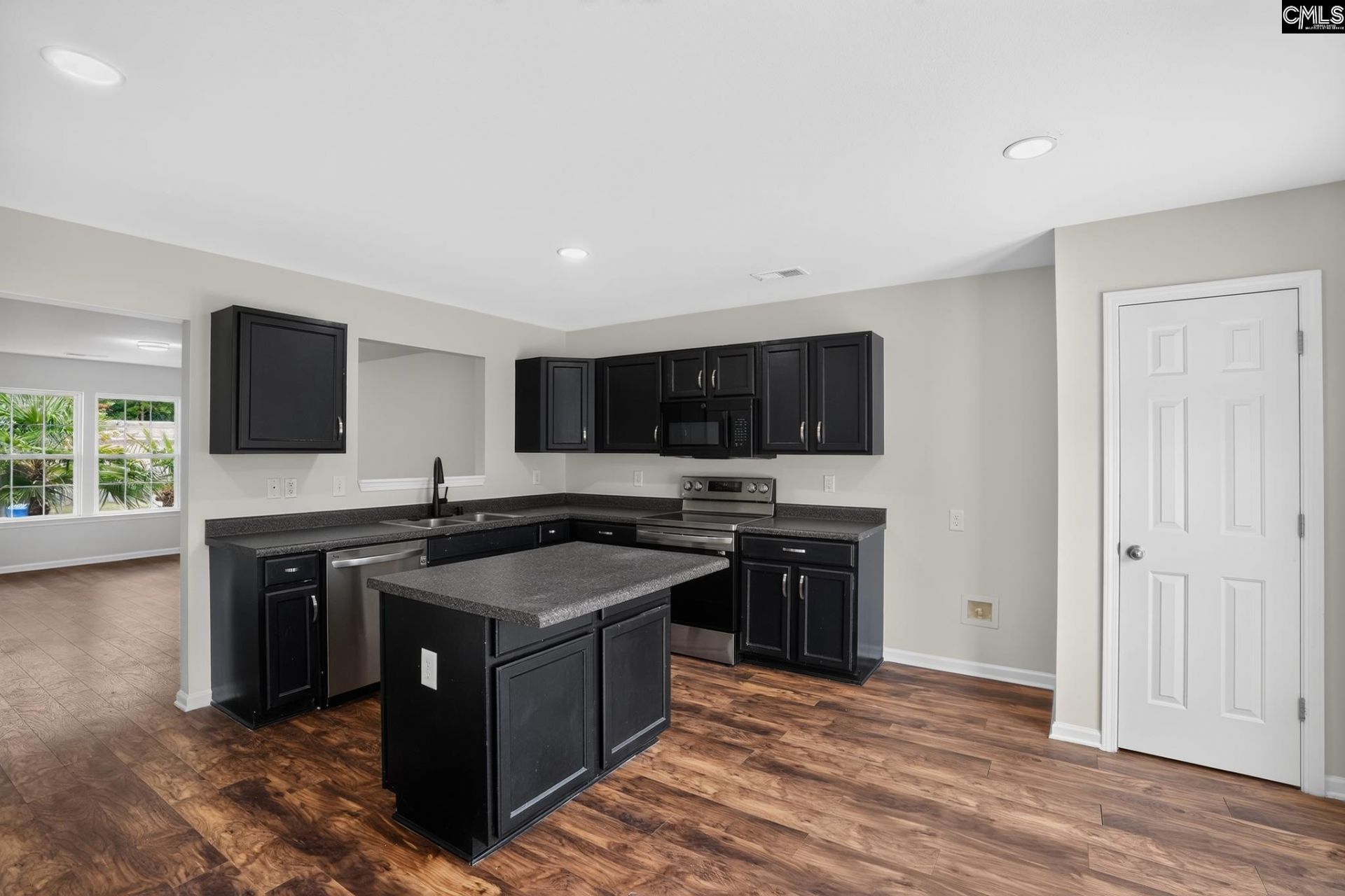 305 Lingonberry Drive  Photo 6