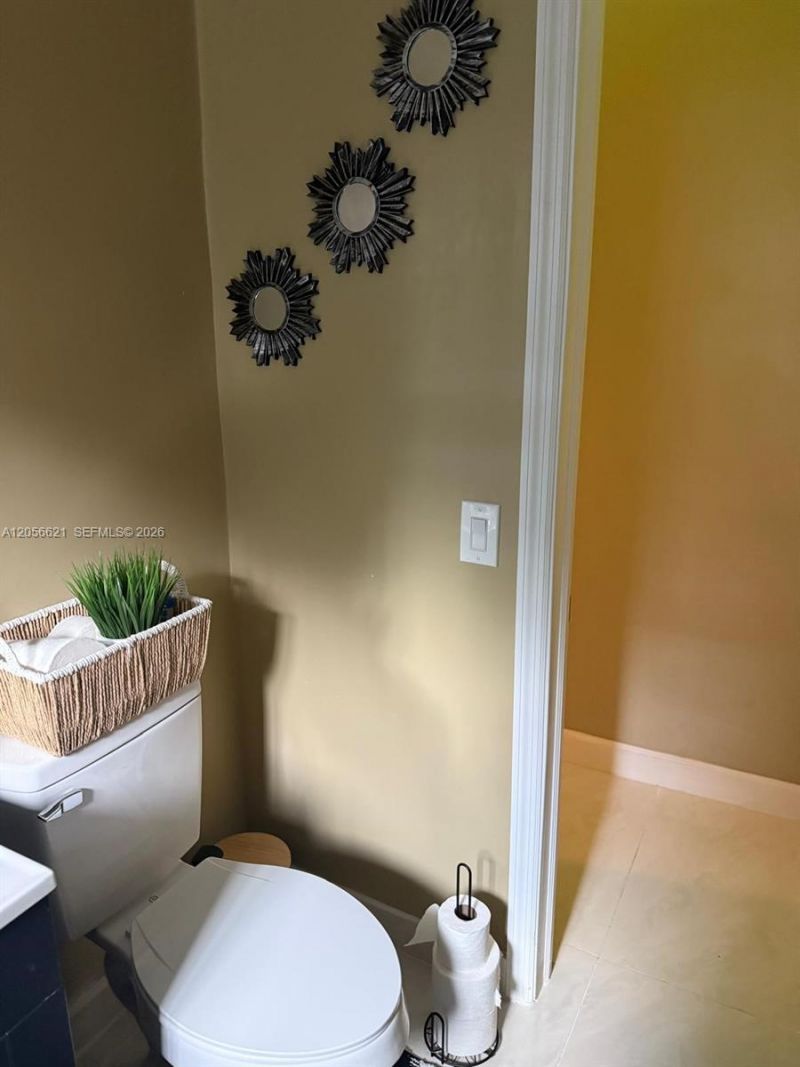 940 NE 155th Ter, Unit 940, North Miami Beach, FL 33162 Photo