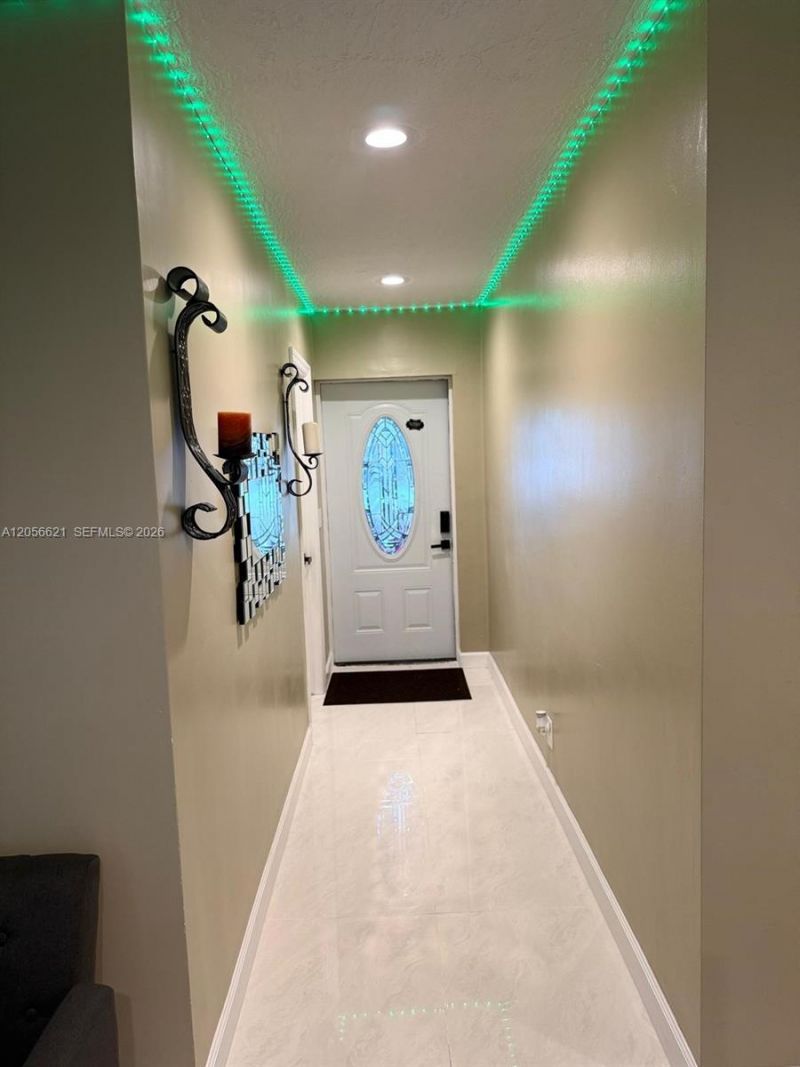 940 NE 155th Ter, Unit 940, North Miami Beach, FL 33162 Photo