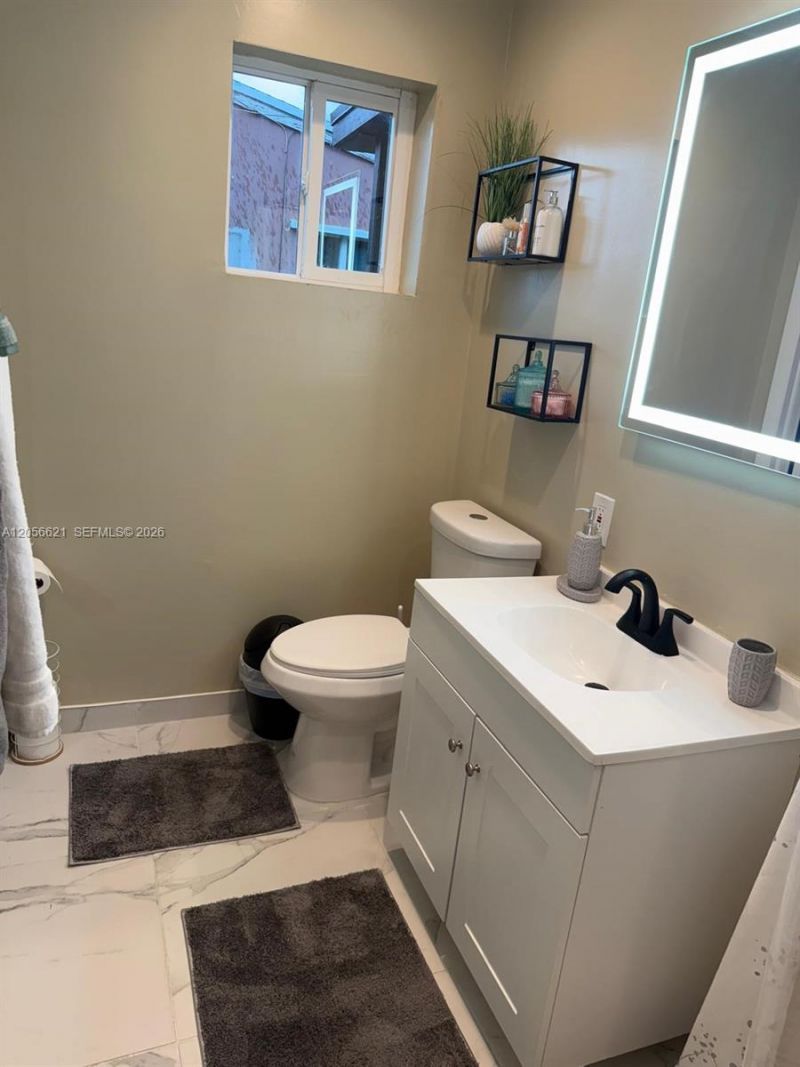 940 NE 155th Ter, Unit 940, North Miami Beach, FL 33162 Photo