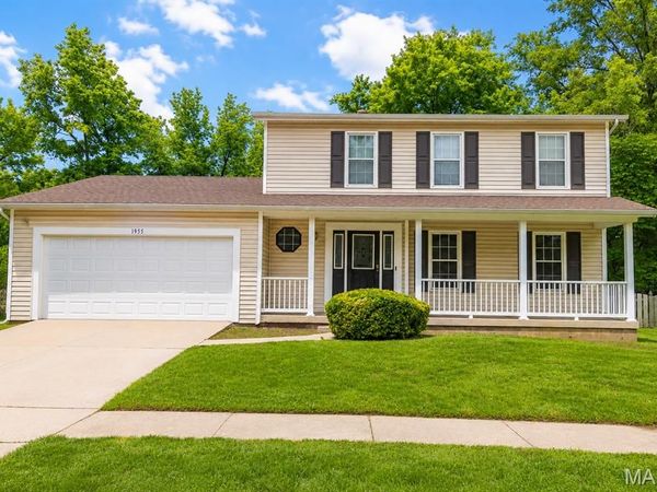 1955 Acorn Trail Drive, Florissant, MO 63031