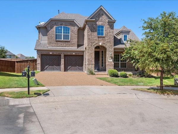 701 Auburn Court , Savannah, TX 76227