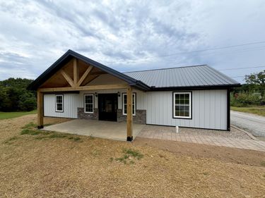 111 Crestview Lane, Cadiz, KY 42211