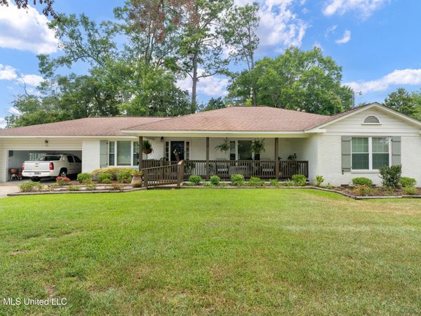 603 S 1st Street, Collins, MS 39428