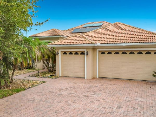 2661 Breaker Lane, Kissimmee, FL 34746
