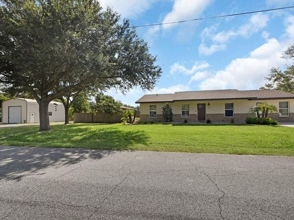 103 SIESTA COURT , DELAND, FL 32724