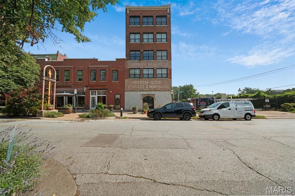 1831 Sidney Street , Unit H, Saint Louis, MO 63104 Main Photo