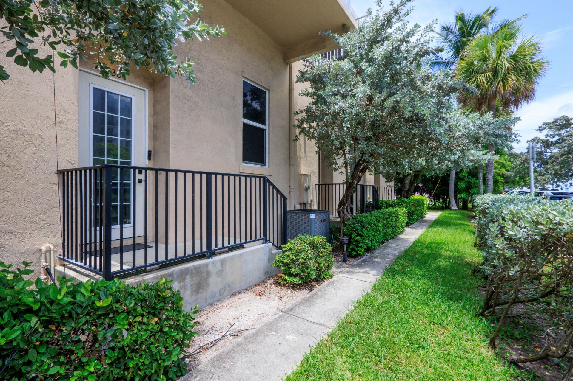 836 SE 20th Avenue Se, Deerfield Beach, FL 33441 Photo