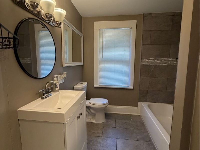 9501 Shakespeare Parkway, Cleveland, OH 44108 Photo 4