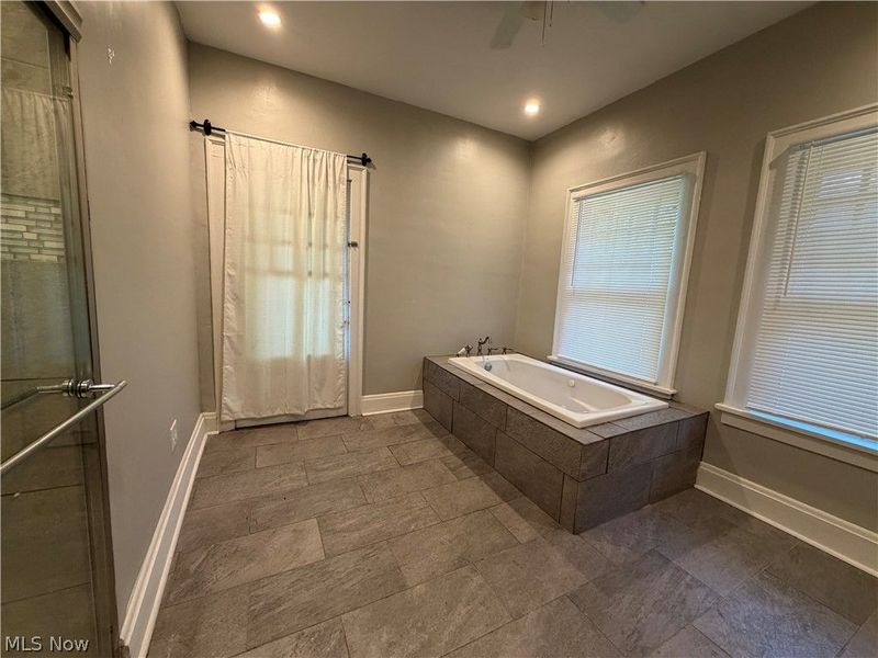 9501 Shakespeare Parkway, Cleveland, OH 44108 Photo 6
