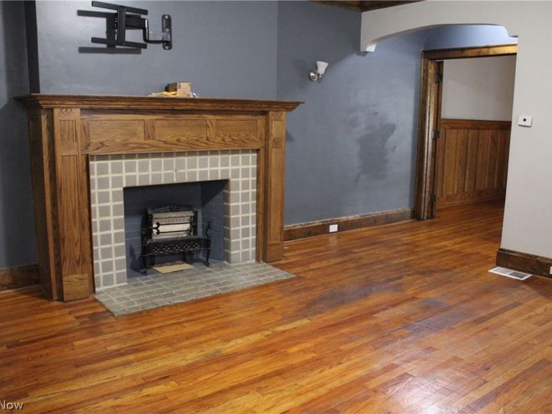 9501 Shakespeare Parkway, Cleveland, OH 44108 Photo 7