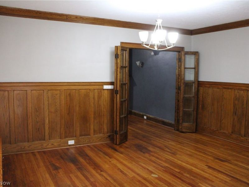 9501 Shakespeare Parkway, Cleveland, OH 44108 Photo 8