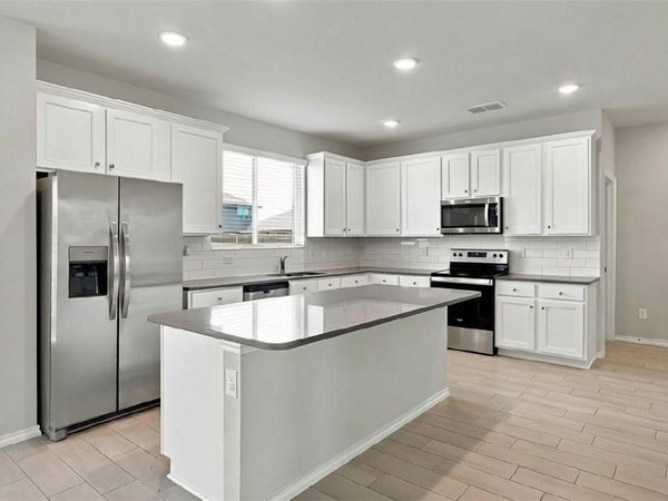 944 Ravenwood Lane, Van Alstyne, TX 75495