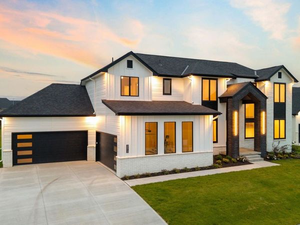 3513 S 221st Street, Elkhorn, NE 68022