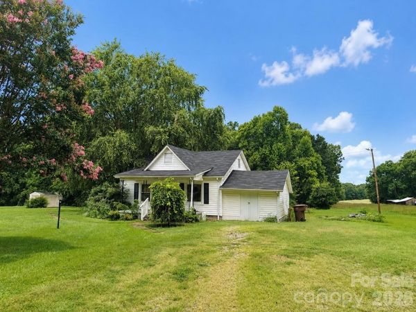1538 Independence Square , Kannapolis, NC 28081